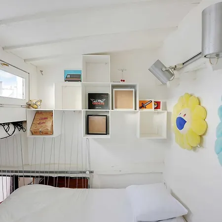 Spacious 2br 4p - Republique Lägenhet