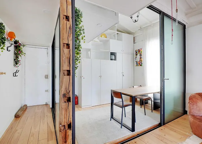 Spacious 2br 4p - Republique Lägenhet