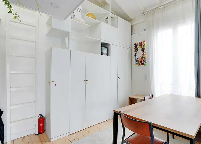 Lägenhet Spacious 2br 4p - Republique