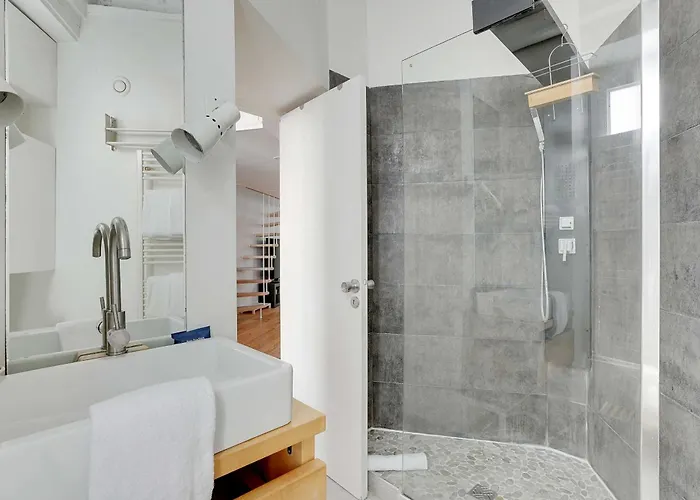 Spacious 2br 4p - Republique * Paris